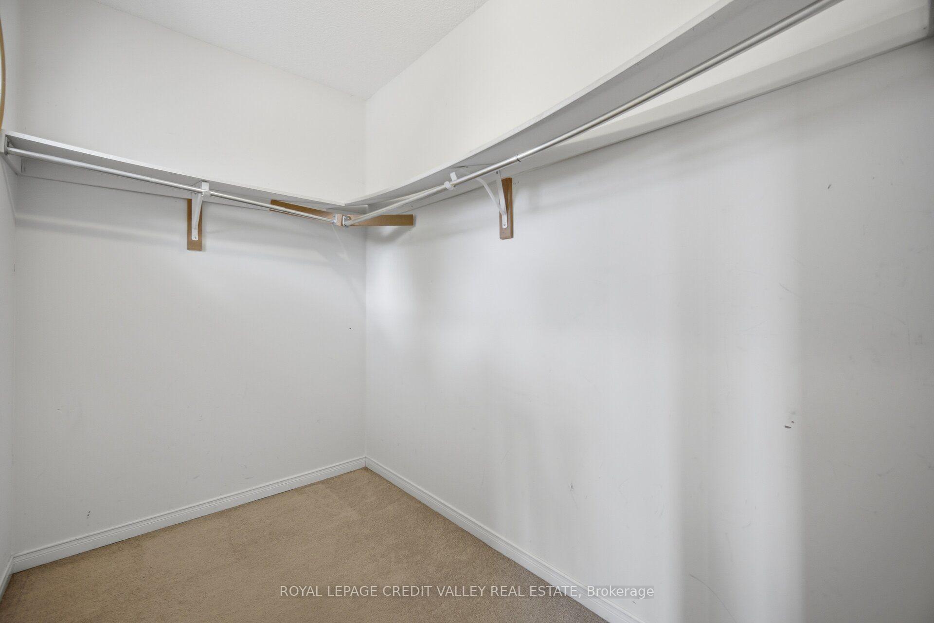 Photo 33 of 31 Capistro Street, Brampton, Fletcher's Meadow — HOMEH