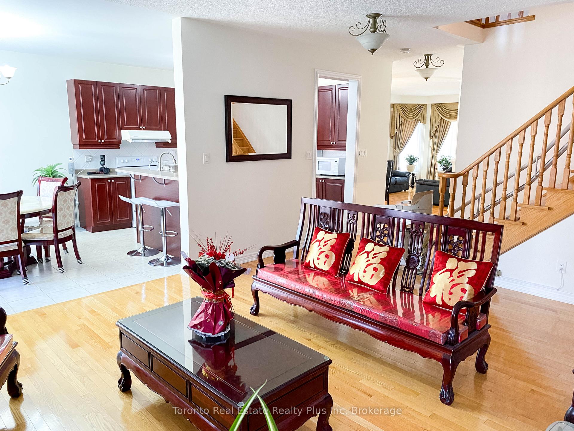 Photo 20 of 7 Braehead Drive, Richmond Hill, Jefferson — HOMEH
