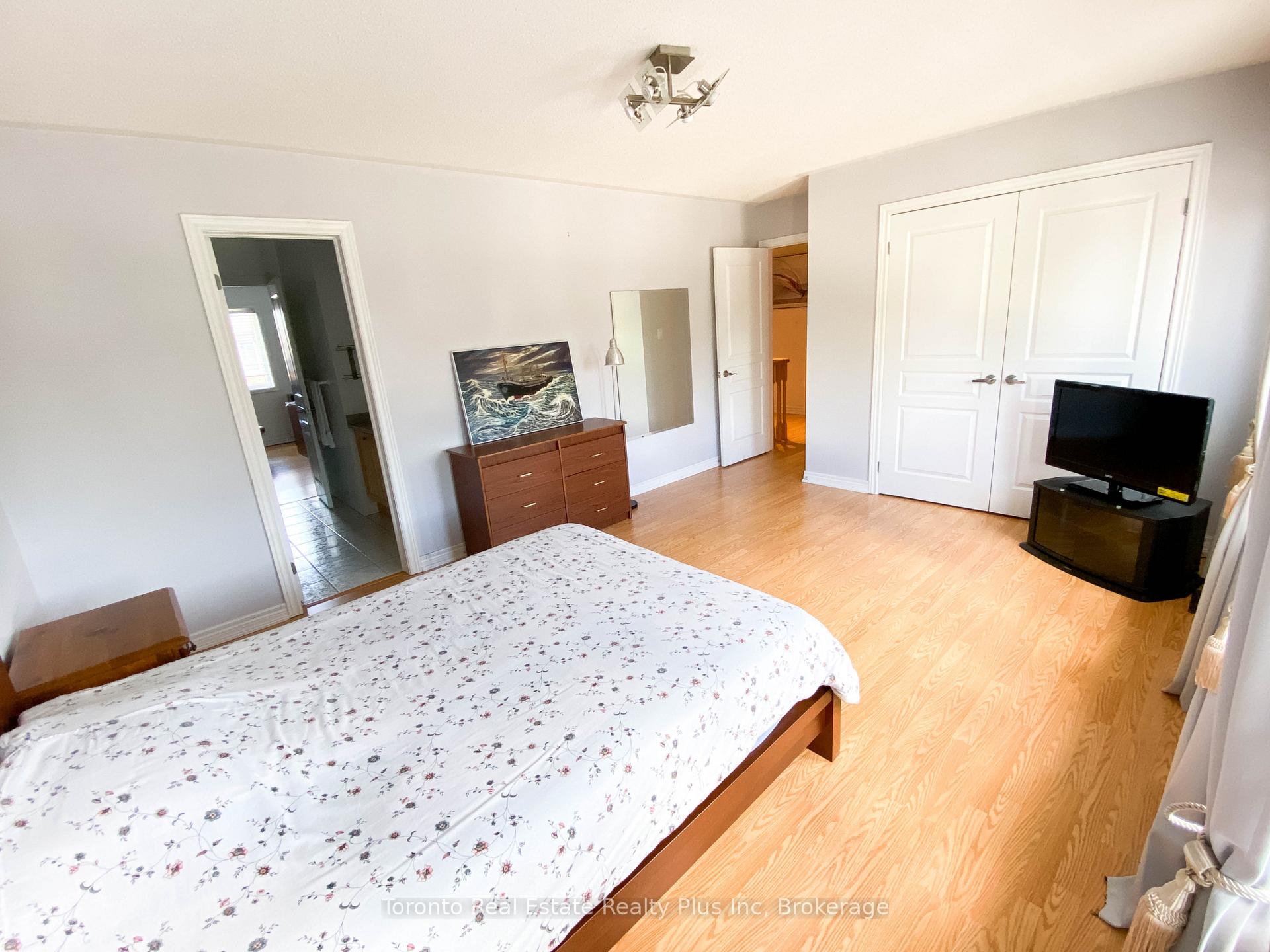 Photo 30 of 7 Braehead Drive, Richmond Hill, Jefferson — HOMEH