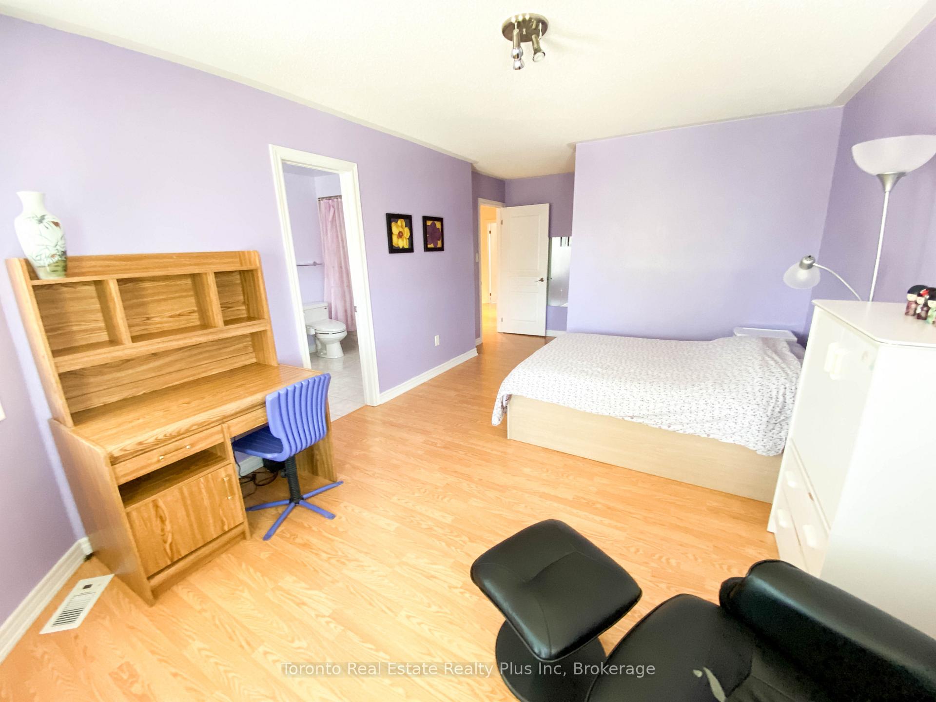 Photo 31 of 7 Braehead Drive, Richmond Hill, Jefferson — HOMEH