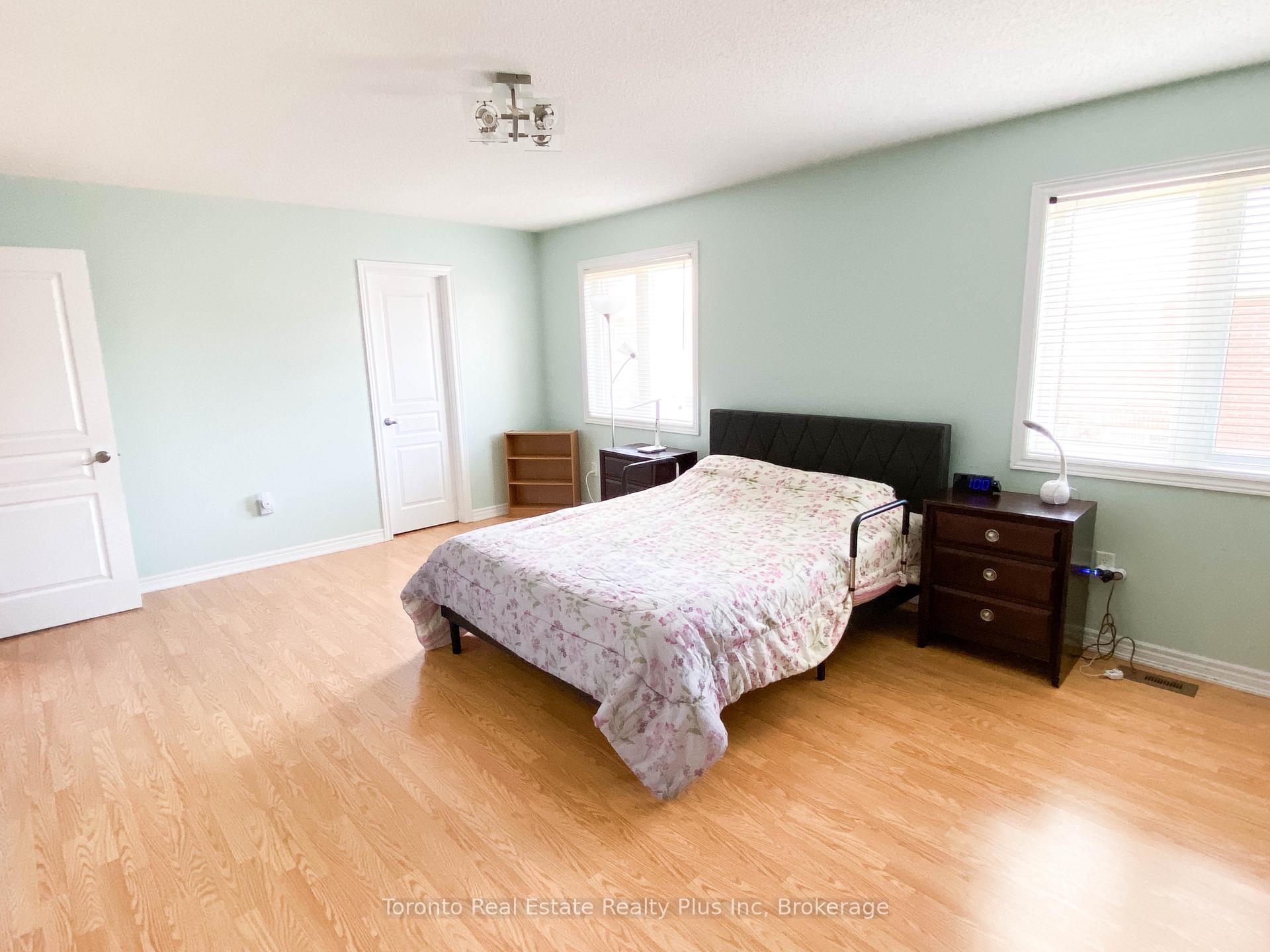 Photo 37 of 7 Braehead Drive, Richmond Hill, Jefferson — HOMEH