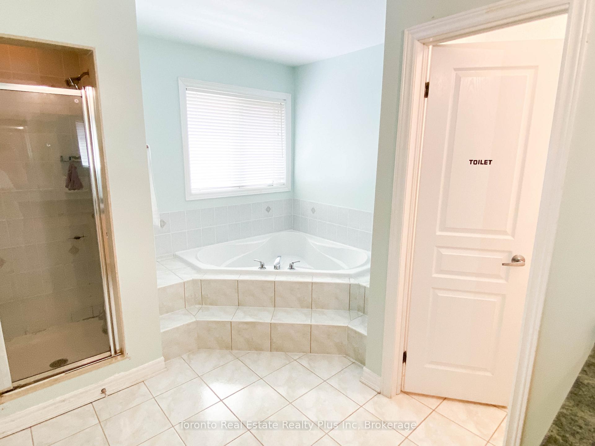 Photo 39 of 7 Braehead Drive, Richmond Hill, Jefferson — HOMEH