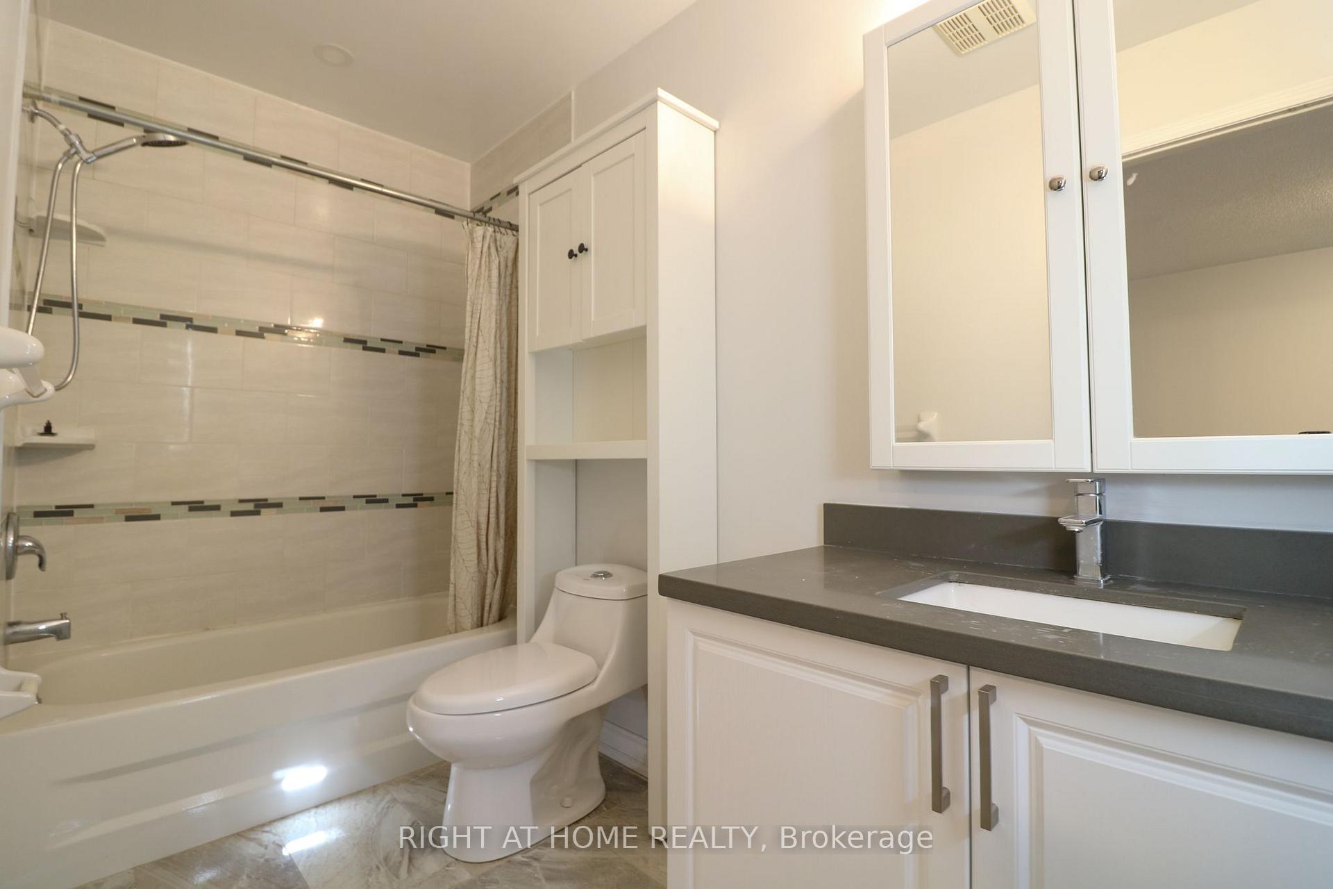 Photo 11 of 497 Ainsworth Drive E, Newmarket, Gorham-College Manor — HOMEH