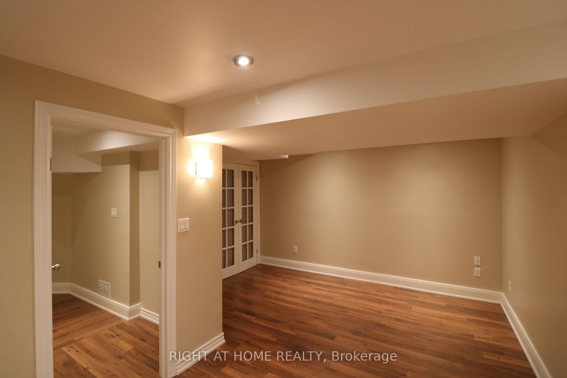 Photo 15 of 497 Ainsworth Drive E, Newmarket, Gorham-College Manor — HOMEH