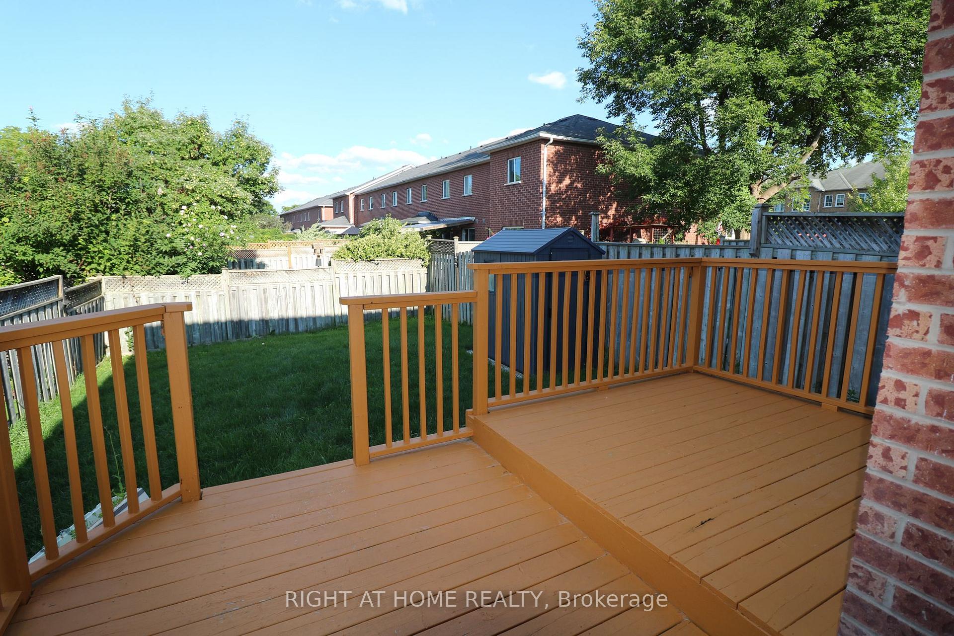 Photo 19 of 497 Ainsworth Drive E, Newmarket, Gorham-College Manor — HOMEH
