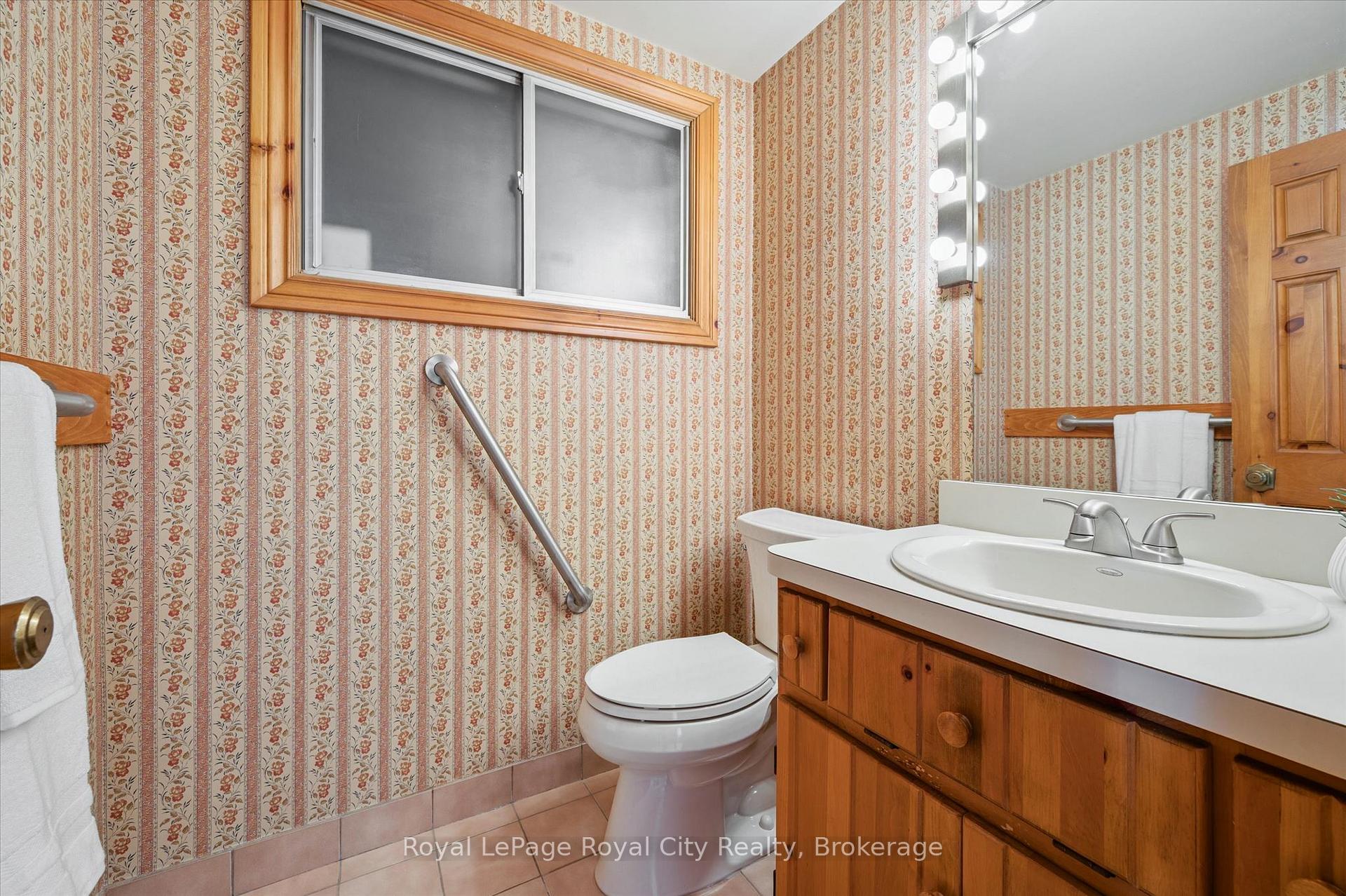 Photo 12 of 67 Woodside Road, Guelph, Dovercliffe Park/Old University — HOMEH
