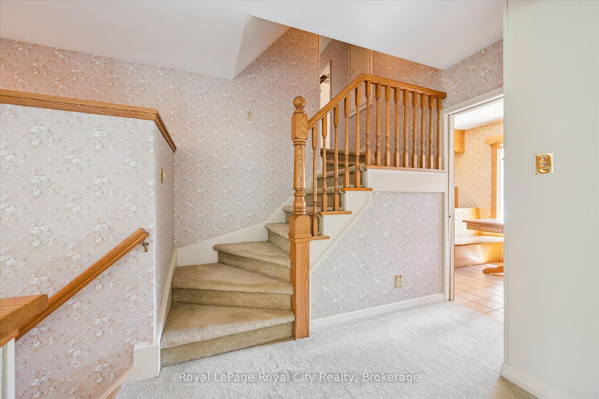 Photo 27 of 67 Woodside Road, Guelph, Dovercliffe Park/Old University — HOMEH