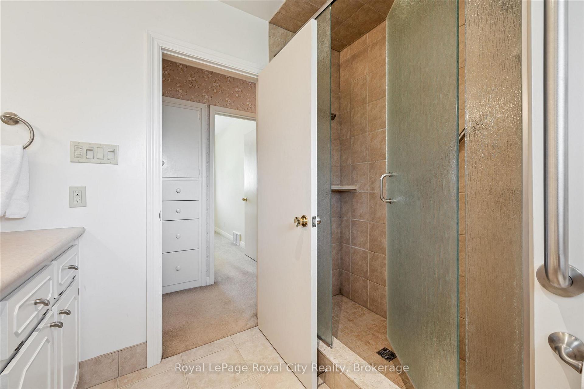 Photo 32 of 67 Woodside Road, Guelph, Dovercliffe Park/Old University — HOMEH