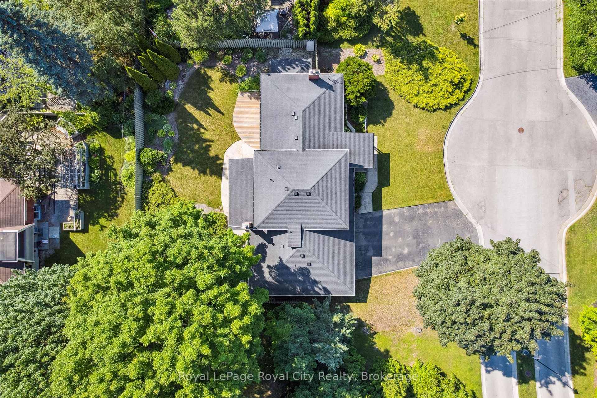 Photo 49 of 67 Woodside Road, Guelph, Dovercliffe Park/Old University — HOMEH