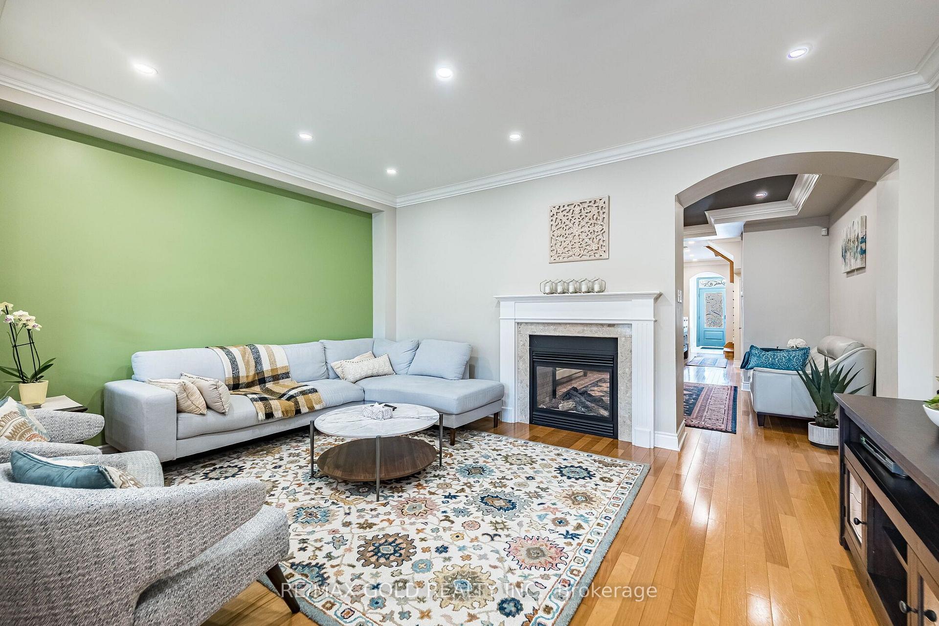 Photo 10 of 80 Bristlewood Crescent, Vaughan, Patterson — HOMEH