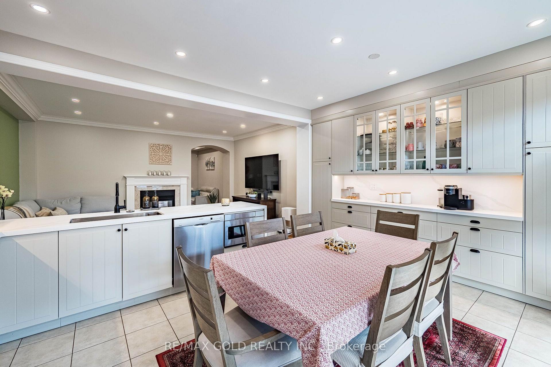 Photo 16 of 80 Bristlewood Crescent, Vaughan, Patterson — HOMEH