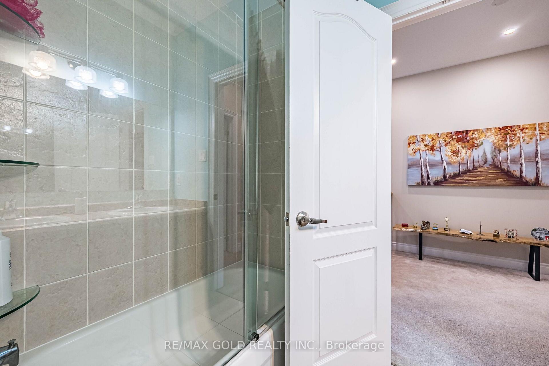 Photo 32 of 80 Bristlewood Crescent, Vaughan, Patterson — HOMEH
