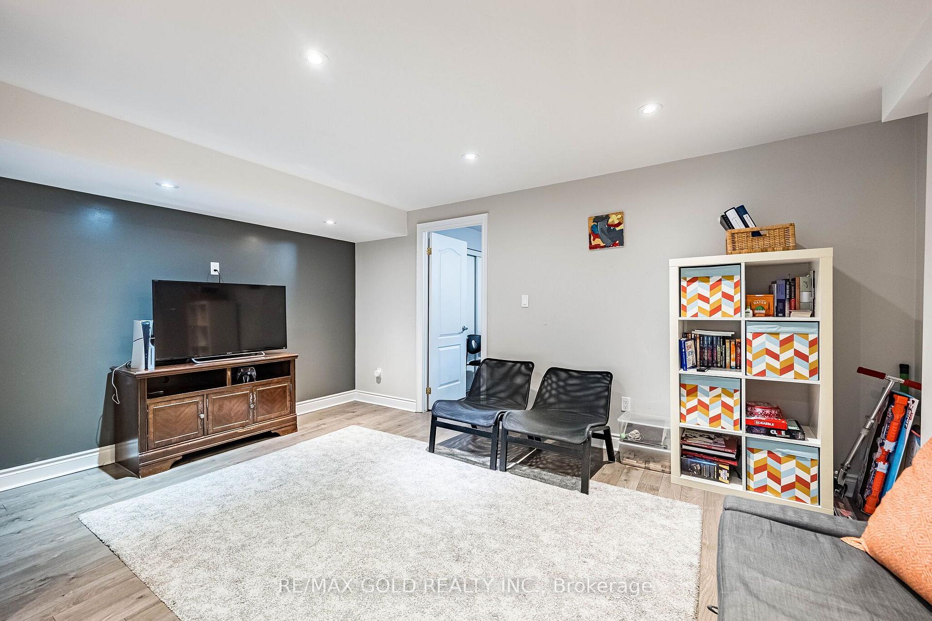 Photo 38 of 80 Bristlewood Crescent, Vaughan, Patterson — HOMEH