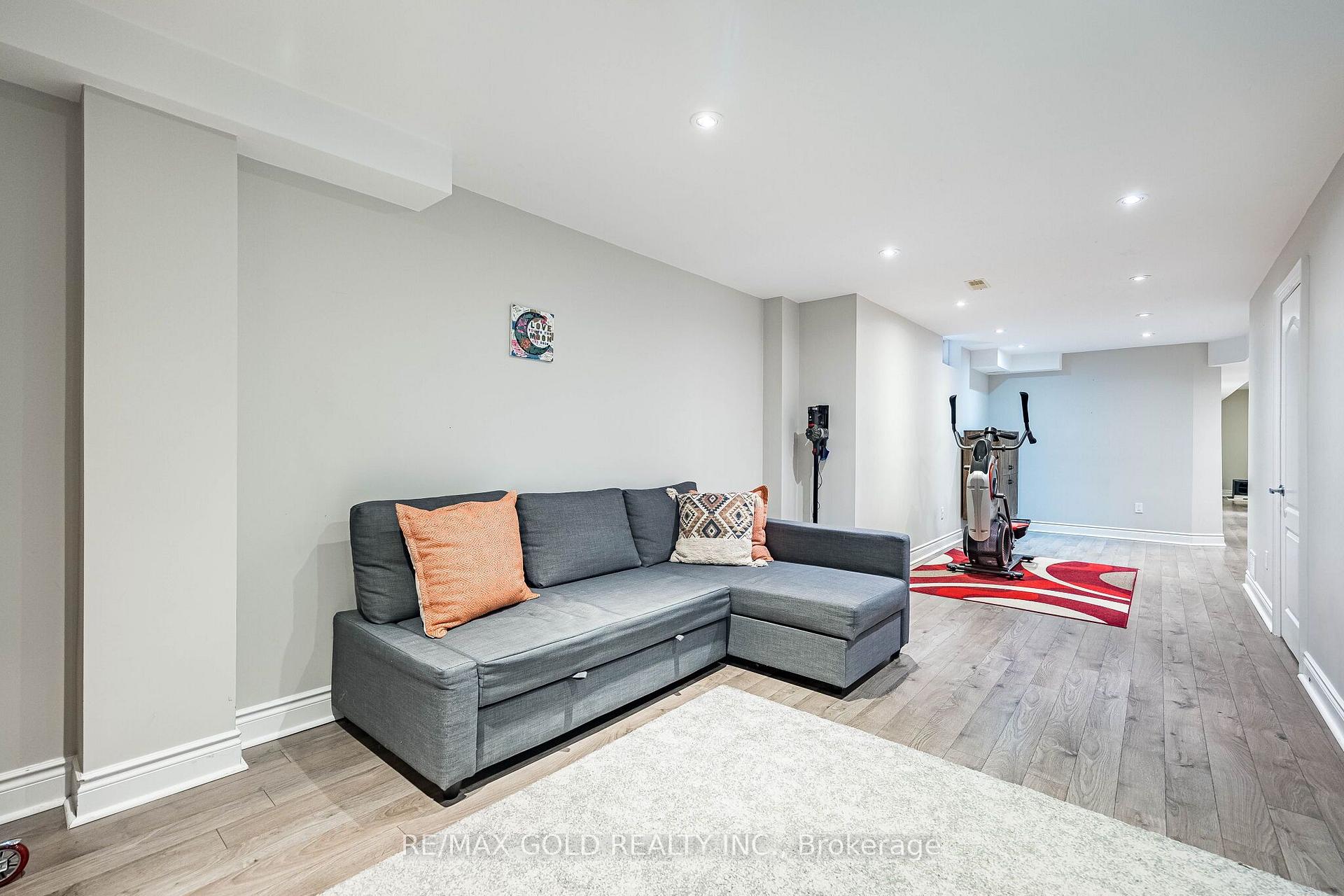 Photo 39 of 80 Bristlewood Crescent, Vaughan, Patterson — HOMEH