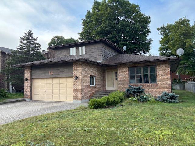 Photo 2 of 14 Nottingham Drive, North Bay, Airport — HOMEH