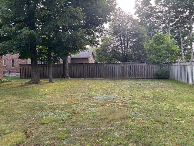 Photo 7 of 14 Nottingham Drive, North Bay, Airport — HOMEH