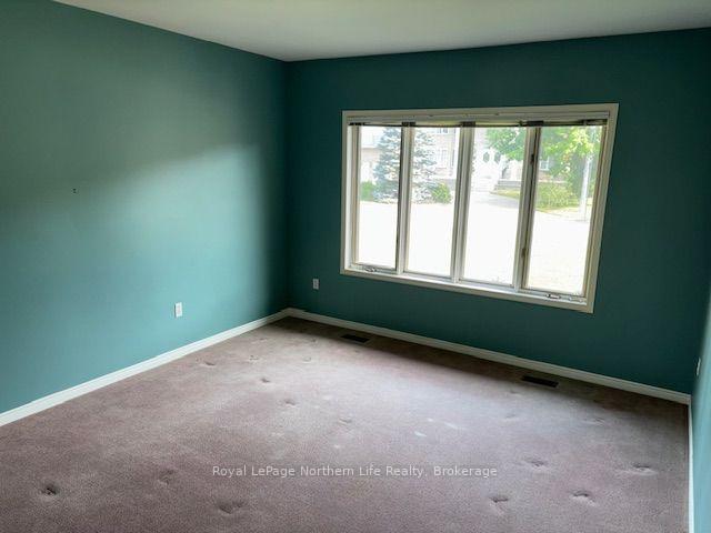 Photo 14 of 14 Nottingham Drive, North Bay, Airport — HOMEH