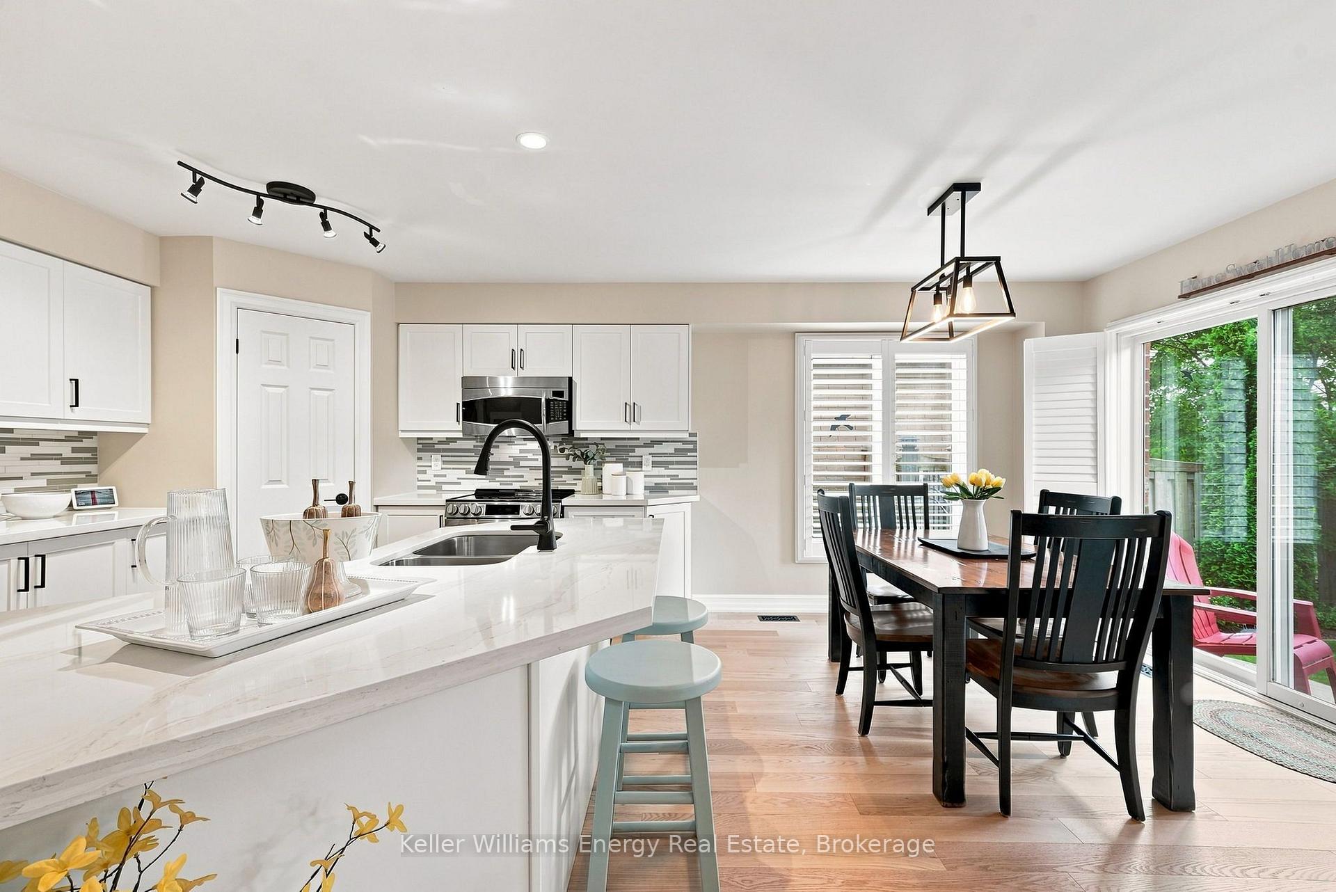 Photo 5 of 442 Meadow Street, Oshawa, Kedron — HOMEH