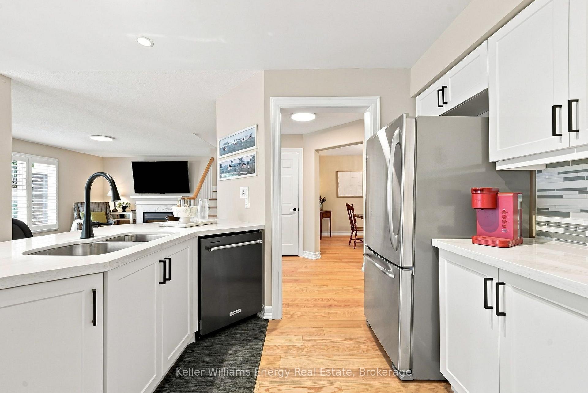 Photo 7 of 442 Meadow Street, Oshawa, Kedron — HOMEH