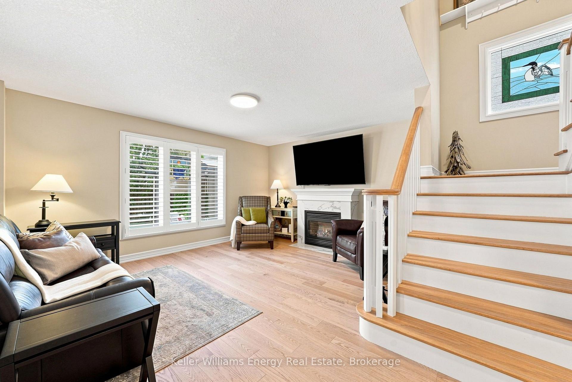 Photo 12 of 442 Meadow Street, Oshawa, Kedron — HOMEH