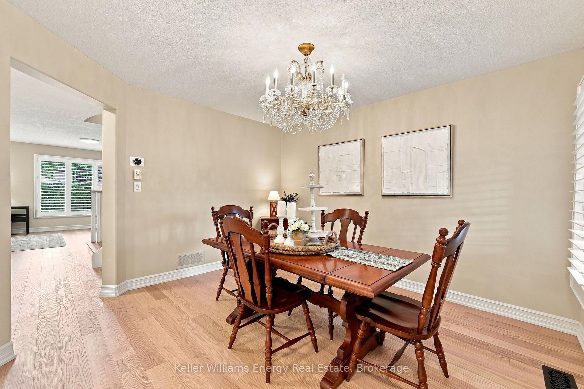 Photo 14 of 442 Meadow Street, Oshawa, Kedron — HOMEH