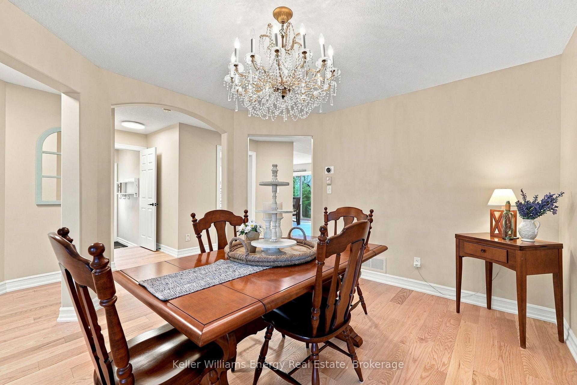 Photo 16 of 442 Meadow Street, Oshawa, Kedron — HOMEH