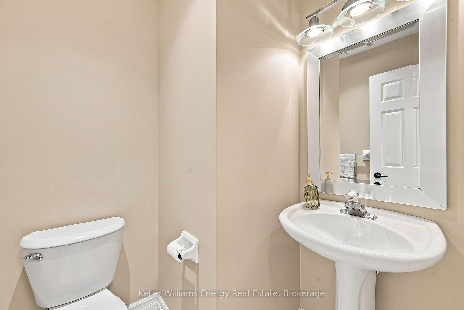 Photo 17 of 442 Meadow Street, Oshawa, Kedron — HOMEH