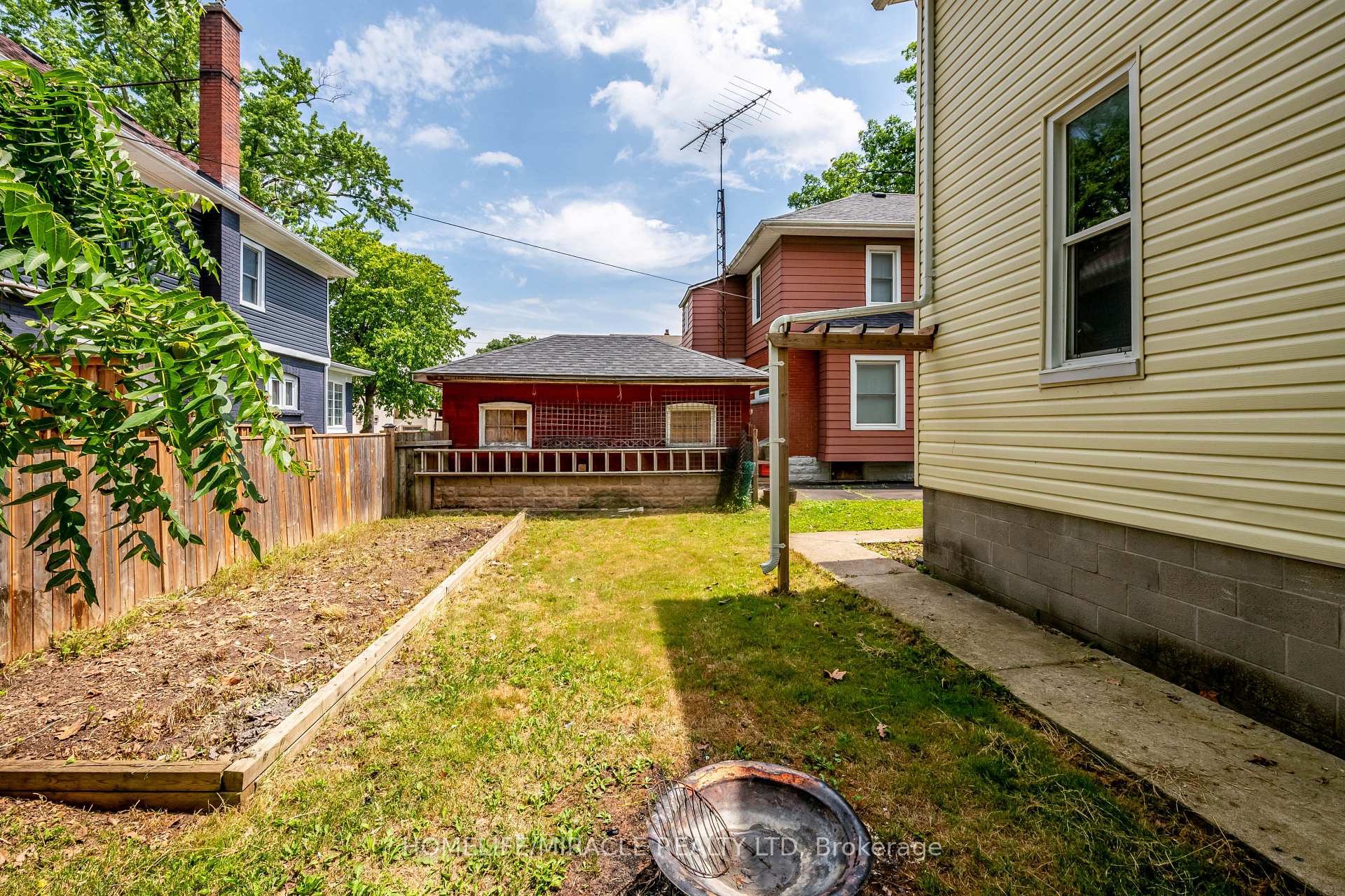 Photo 7 of Unit 2, 4975 Mcrae Street, Niagara Falls, Cherrywood — HOMEH