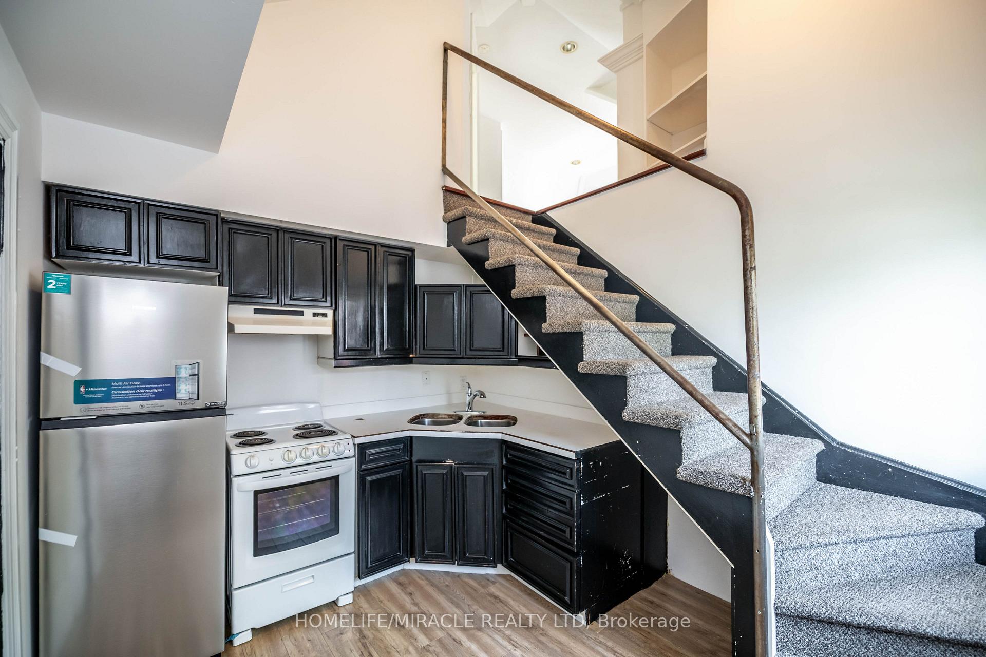 Photo 11 of Unit 2, 4975 Mcrae Street, Niagara Falls, Cherrywood — HOMEH