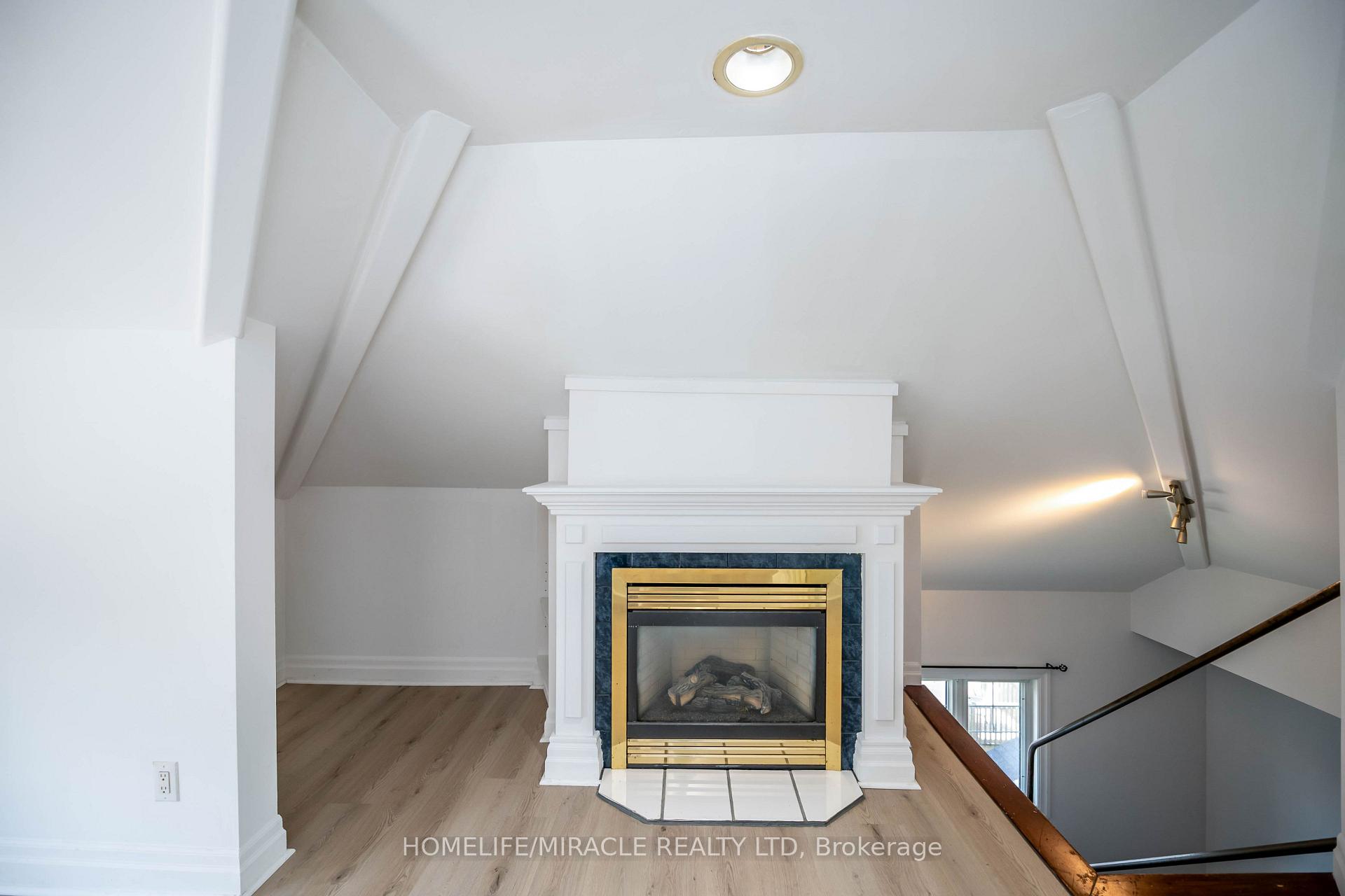 Photo 16 of Unit 2, 4975 Mcrae Street, Niagara Falls, Cherrywood — HOMEH