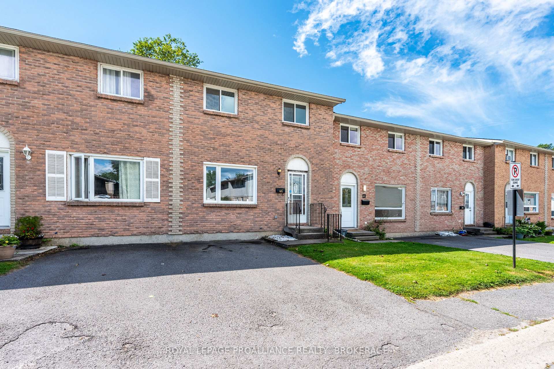 Photo 3 of Unit 52, 46 Rosemund Crescent, Kingston, West of Sir John A. Blvd — HOMEH