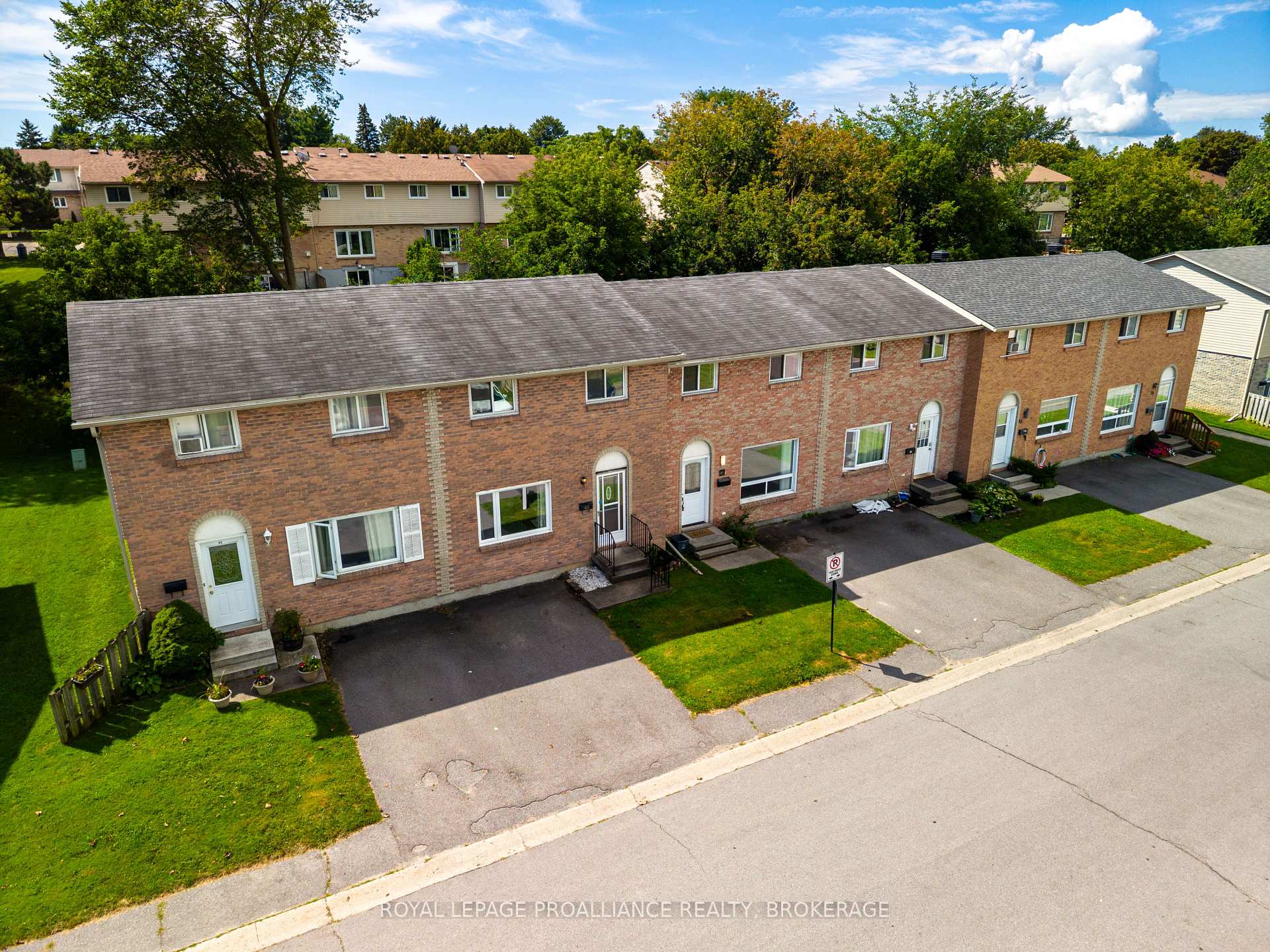 Photo 34 of Unit 52, 46 Rosemund Crescent, Kingston, West of Sir John A. Blvd — HOMEH