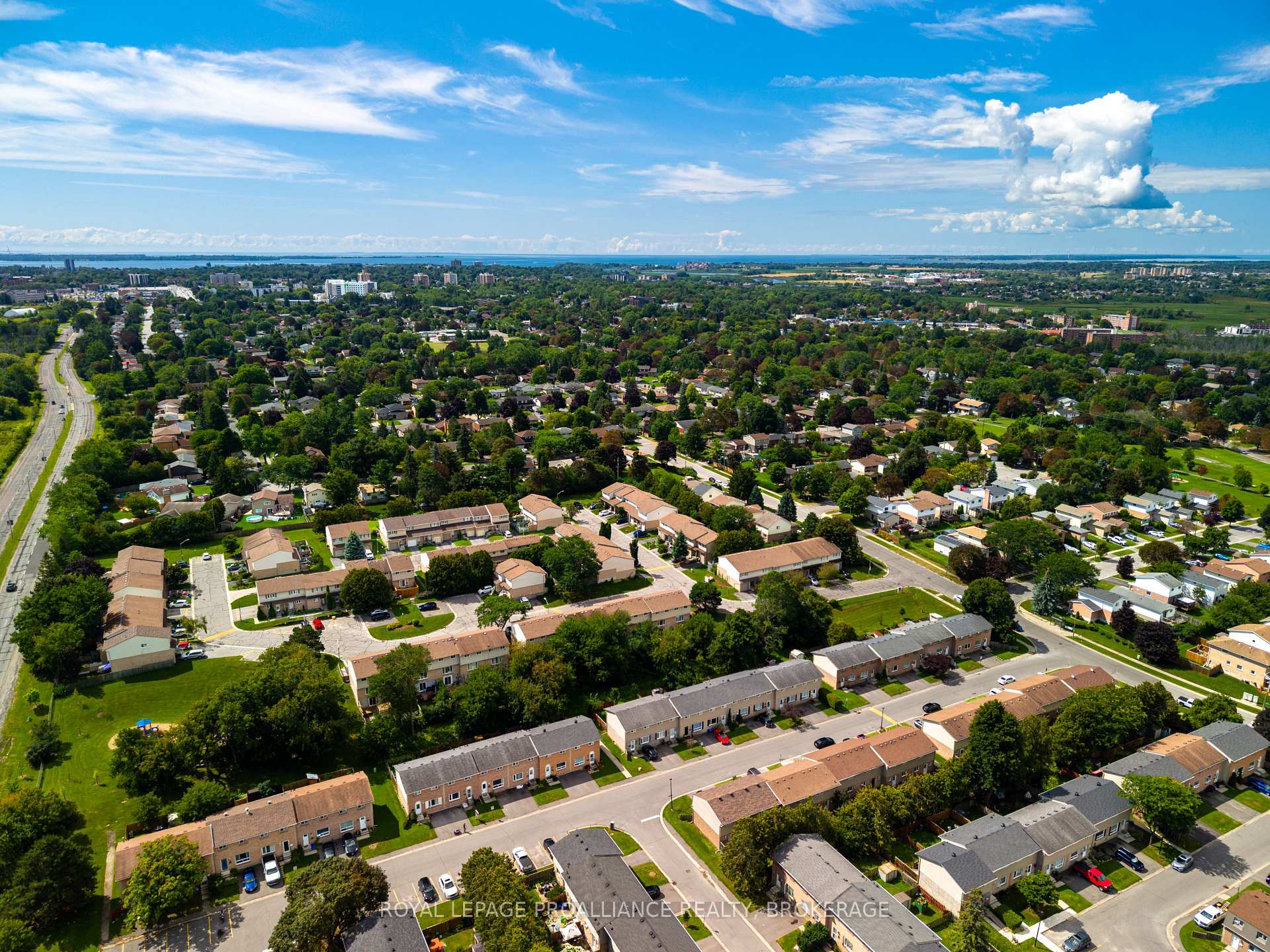 Photo 38 of Unit 52, 46 Rosemund Crescent, Kingston, West of Sir John A. Blvd — HOMEH