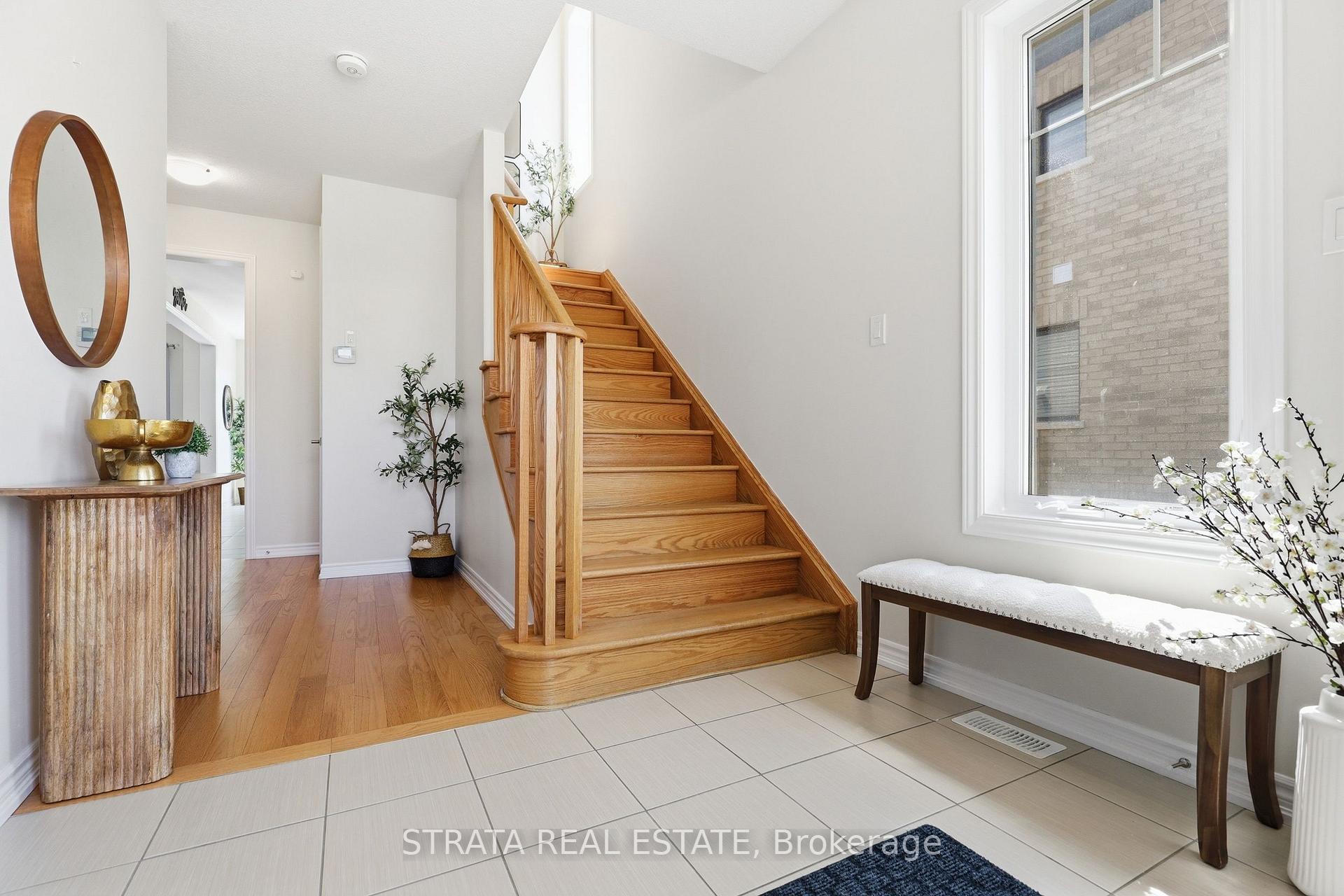 Photo 3 of 182 Explorer Way, Thorold, Rolling Meadows — HOMEH