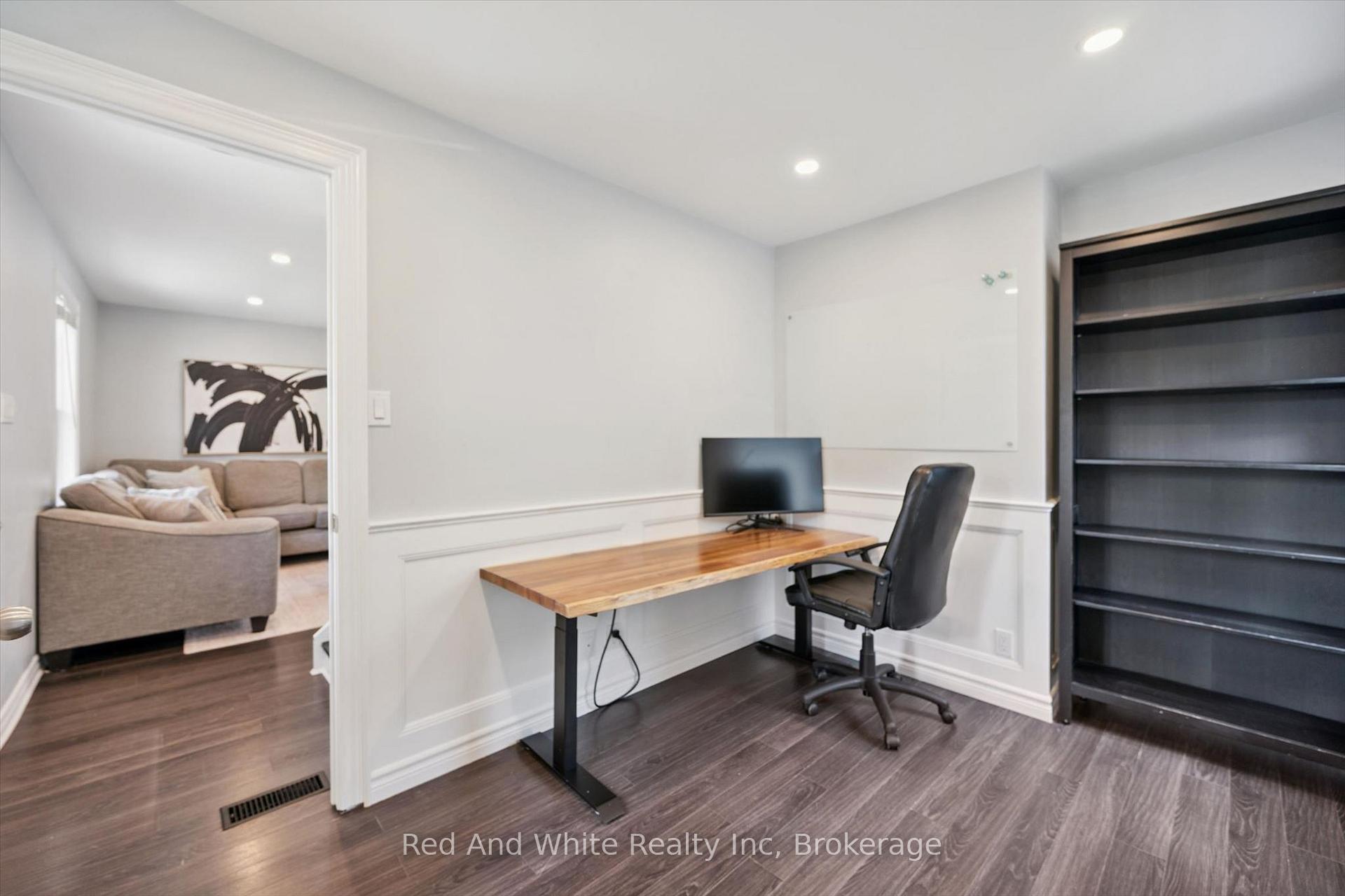 Photo 12 of 131 Norfolk Avenue, Cambridge, Elgin Park/Coronation — HOMEH