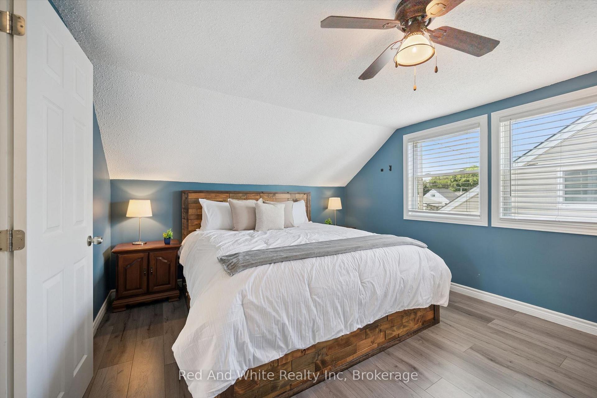 Photo 15 of 131 Norfolk Avenue, Cambridge, Elgin Park/Coronation — HOMEH