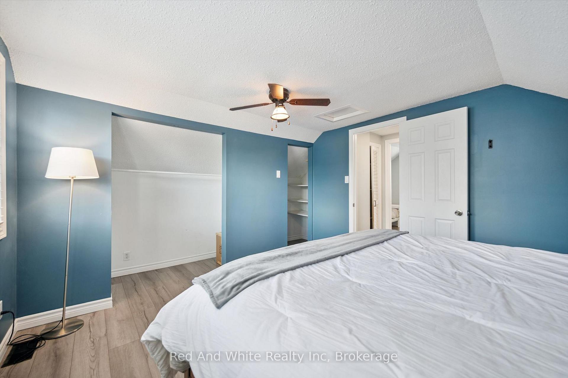 Photo 16 of 131 Norfolk Avenue, Cambridge, Elgin Park/Coronation — HOMEH