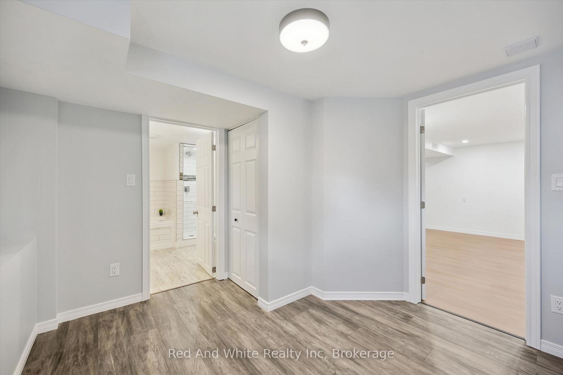 Photo 23 of 131 Norfolk Avenue, Cambridge, Elgin Park/Coronation — HOMEH