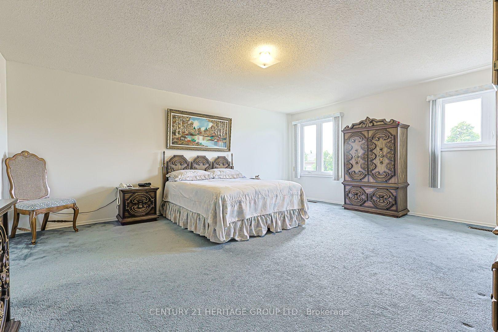 Photo 16 of 10 Woodhall Road, Markham, Milliken Mills East — HOMEH