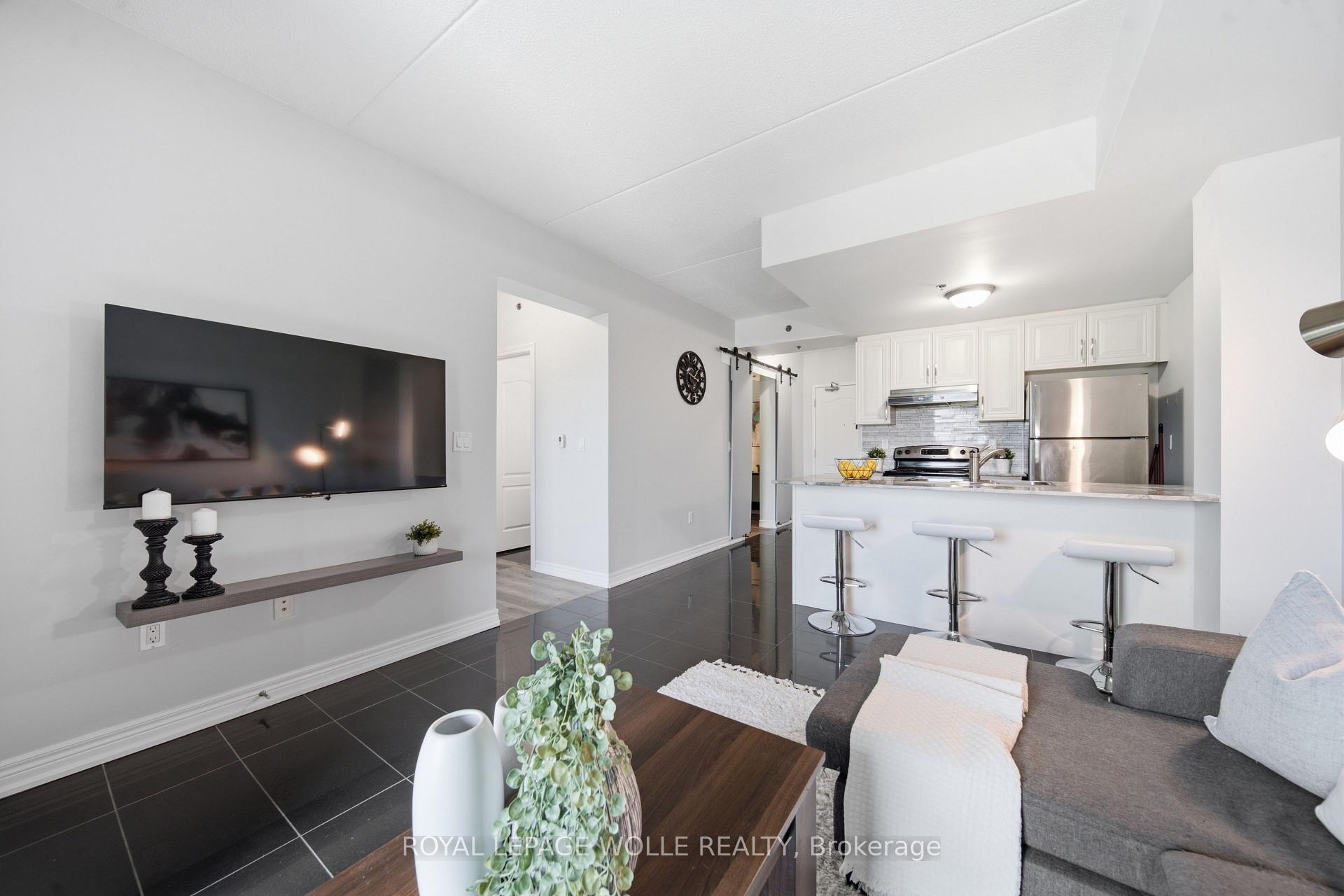 Photo of Unit 506, 1421 Costigan Road