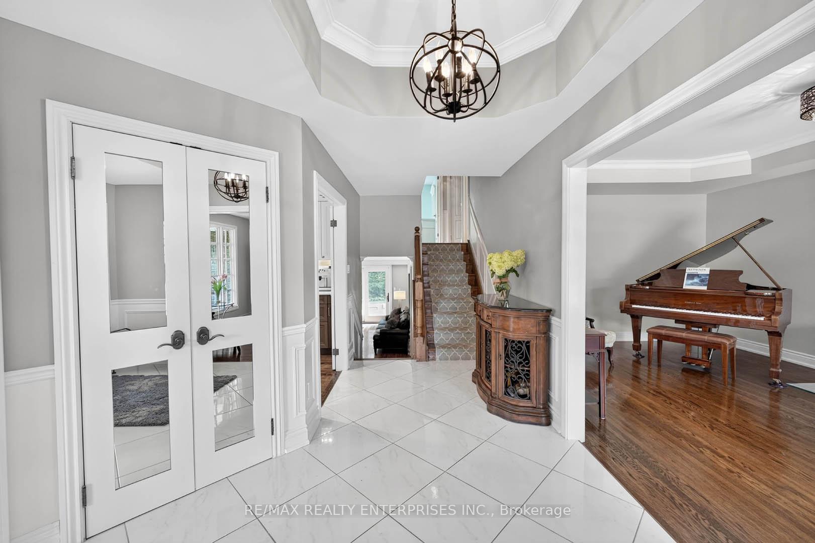 Photo 7 of 11 Christman Court, Markham, Markham Village — HOMEH