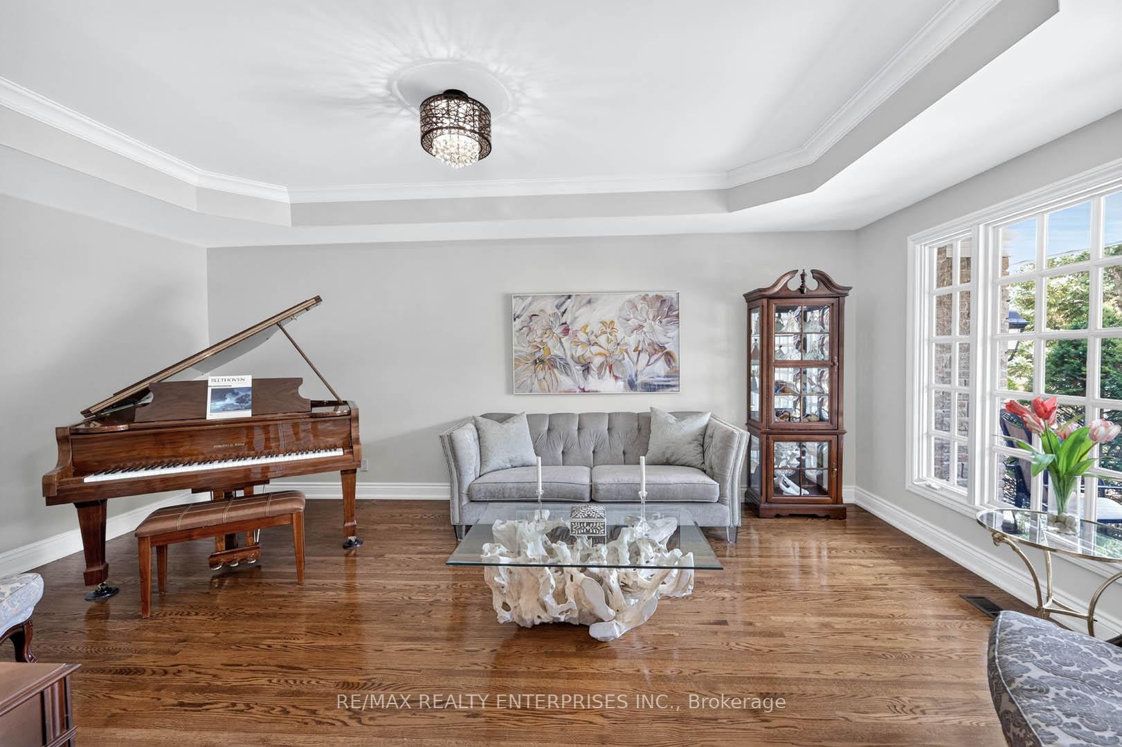Photo 8 of 11 Christman Court, Markham, Markham Village — HOMEH