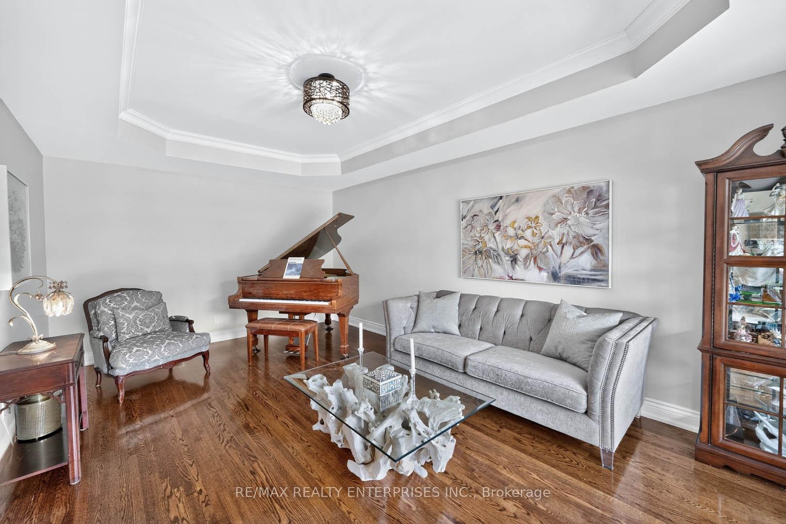 Photo 9 of 11 Christman Court, Markham, Markham Village — HOMEH