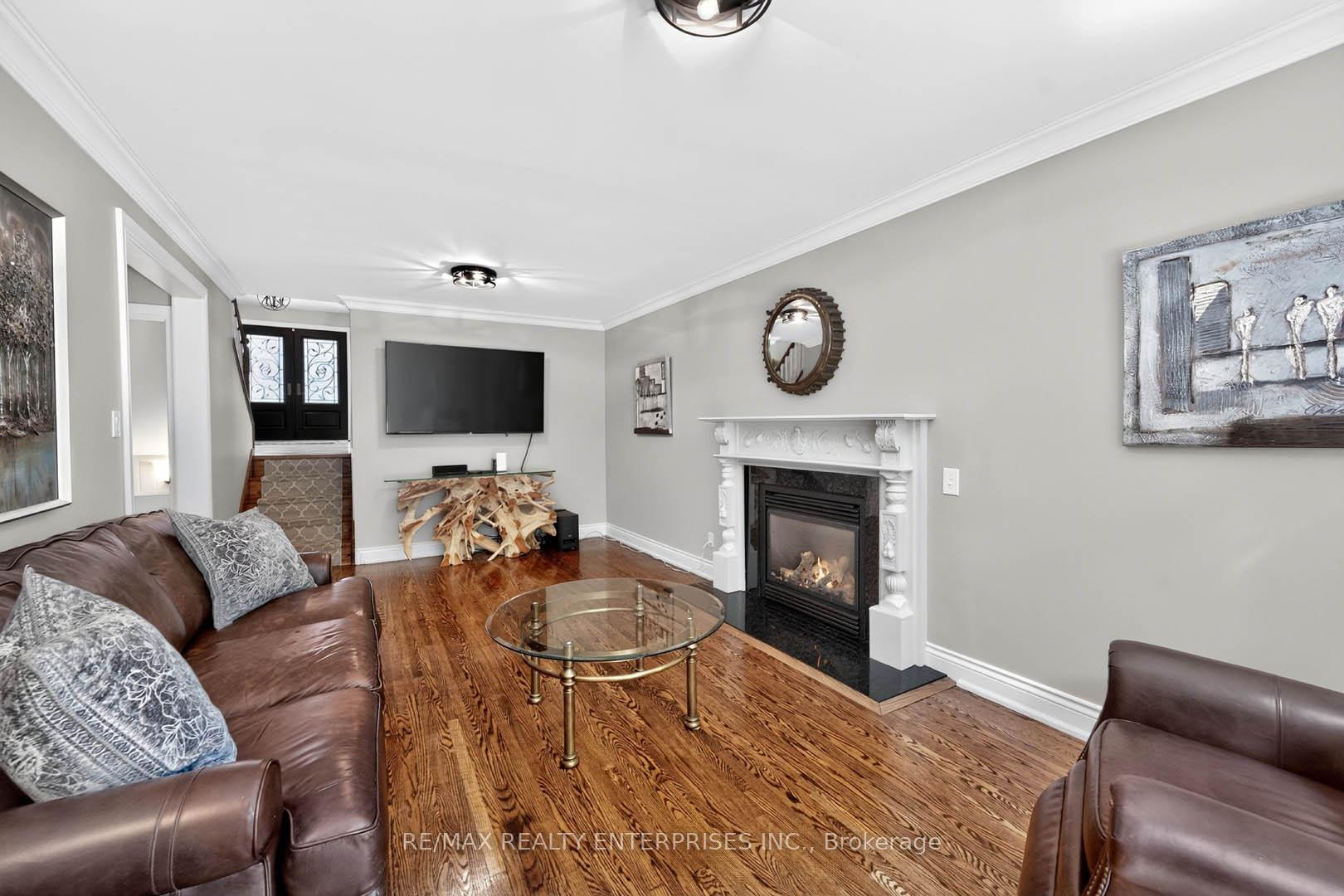 Photo 22 of 11 Christman Court, Markham, Markham Village — HOMEH