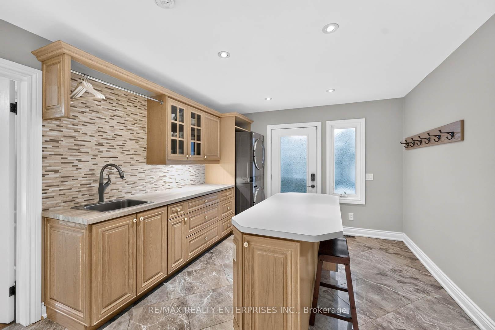 Photo 26 of 11 Christman Court, Markham, Markham Village — HOMEH