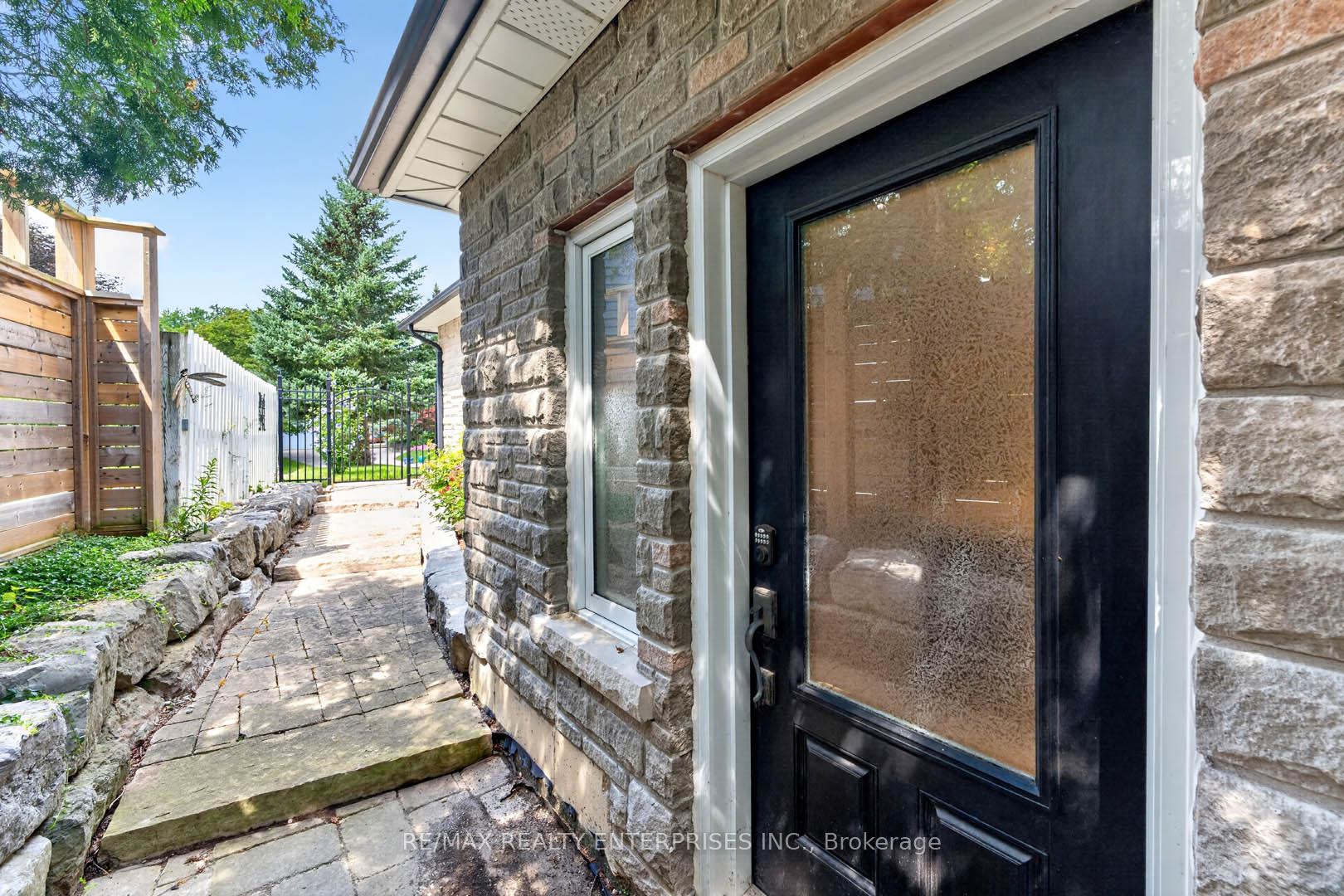 Photo 57 of 11 Christman Court, Markham, Markham Village — HOMEH