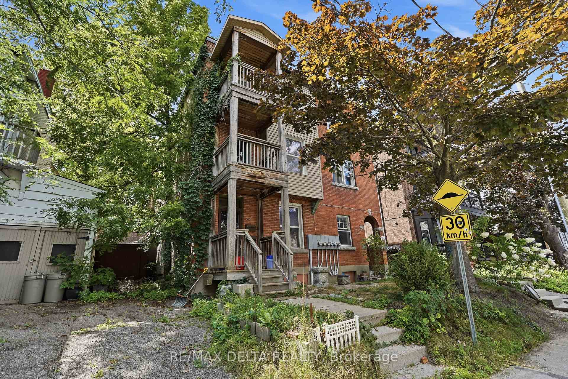 Photo 1 of Unit 2, 516 Bay Street, Ottawa, Ottawa Centre — HOMEH