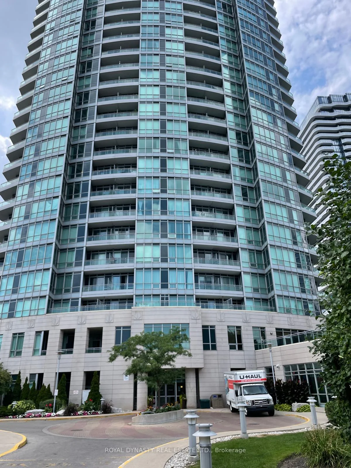 Front of Unit 409, 60 Byng Avenue