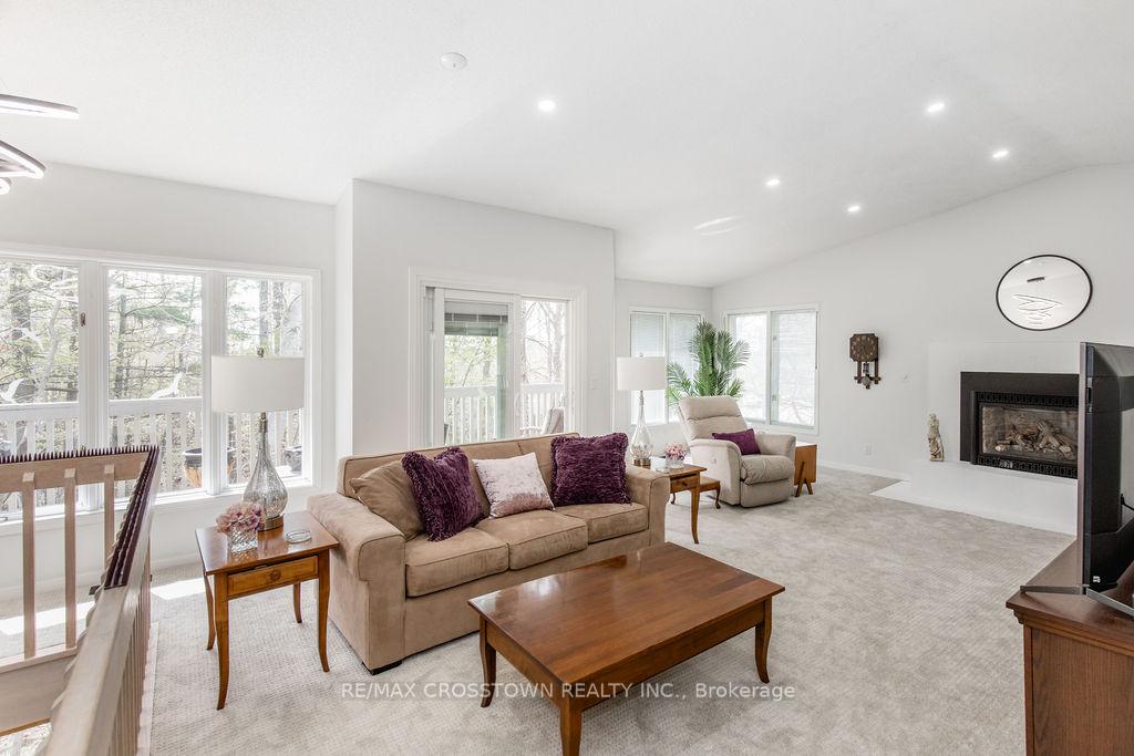 Photo of 147 Anne Street N