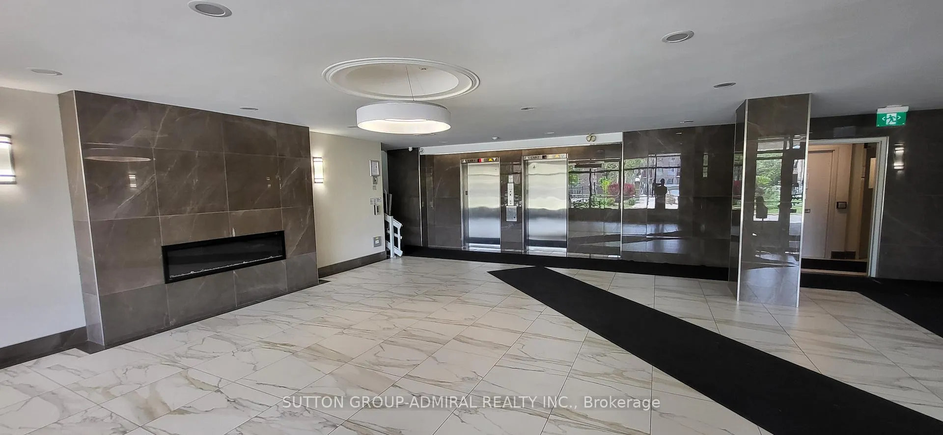 Photo 3 of Unit 1409, 130 Neptune Drive, Toronto, Englemount-Lawrence — HOMEH